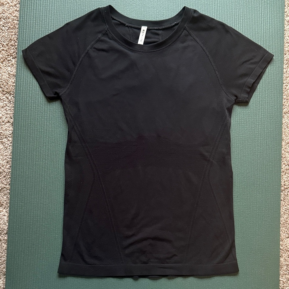 Athleta Momentum Seamless Tee (Black, size M)